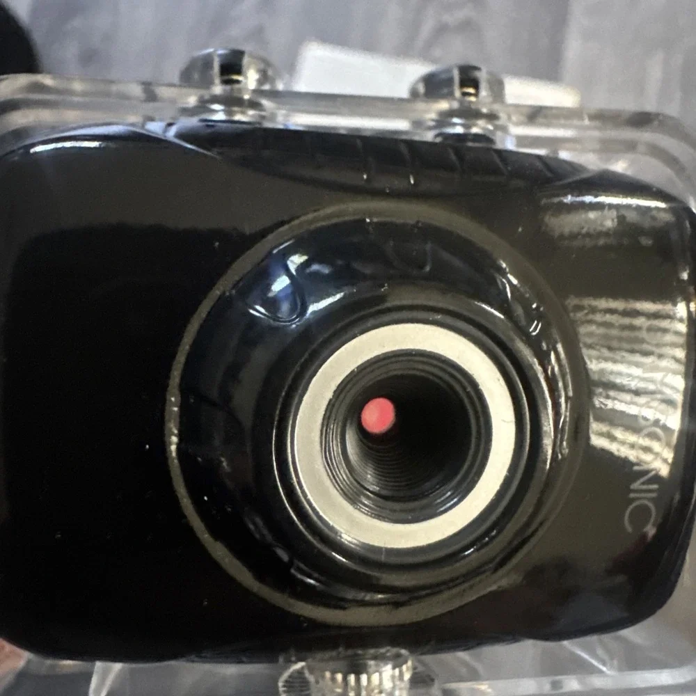 Jamsonic JAC-101 HD Waterproof Action Cam w/ LCD, MicroSD, USB, Black 720p